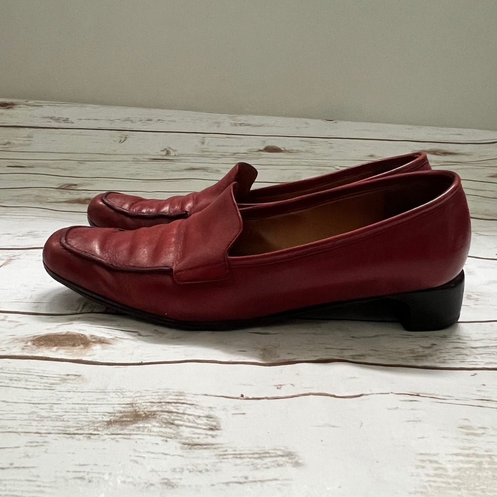 Bally Loafers Red Leather Classic Block Heel Slip On Size 8.5 US 39 EU